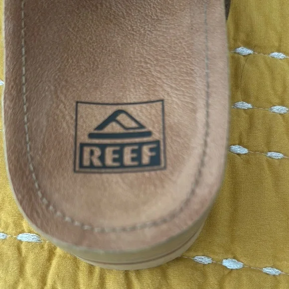 Reef Brown Sandals size 8.5 - Picture 2 of 5
